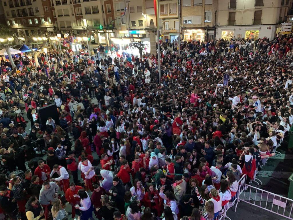 Lee más sobre el artículo Ayuntamiento de Calahorra y peñas acuerdan que las fiestas de invierno se celebren del jueves 2 al sábado 4 de marzo