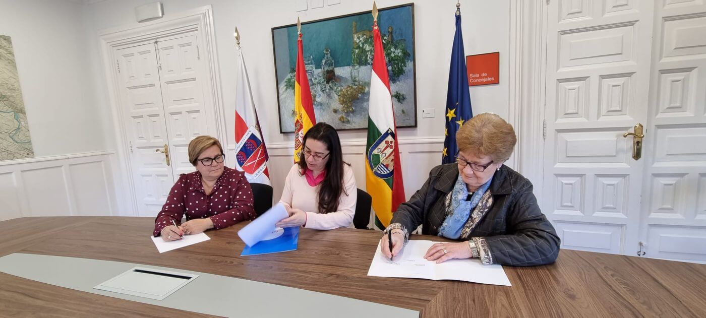 Lee más sobre el artículo El Ayuntamiento de Calahorra firma el convenio del programa de atención a las personas sin hogar con Cáritas Interparroquial