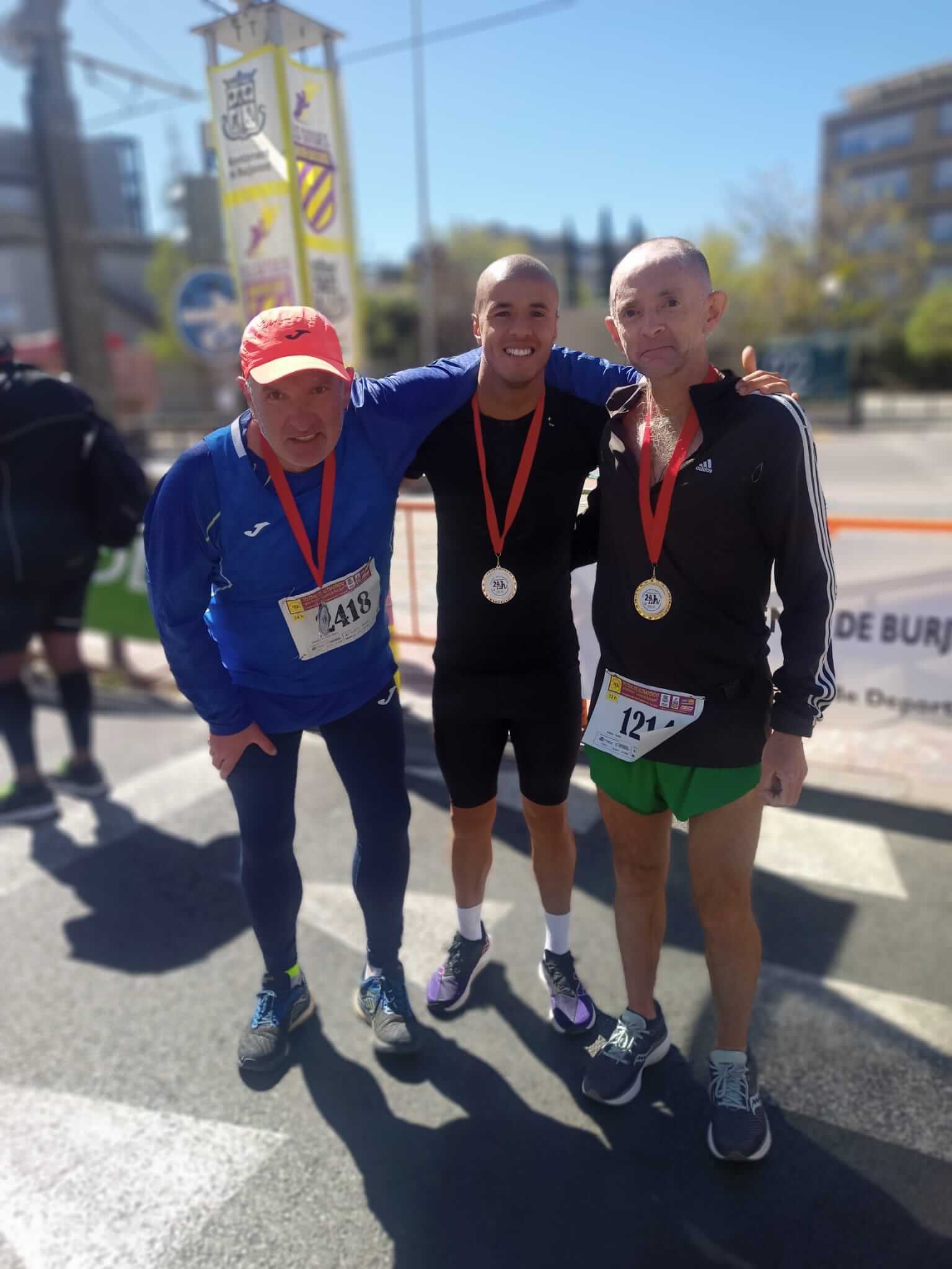 Lee más sobre el artículo El atleta arnedano Toño Tarazona queda 1º de su categoría y 9º en la general en las 24 Horas de Burjassot
