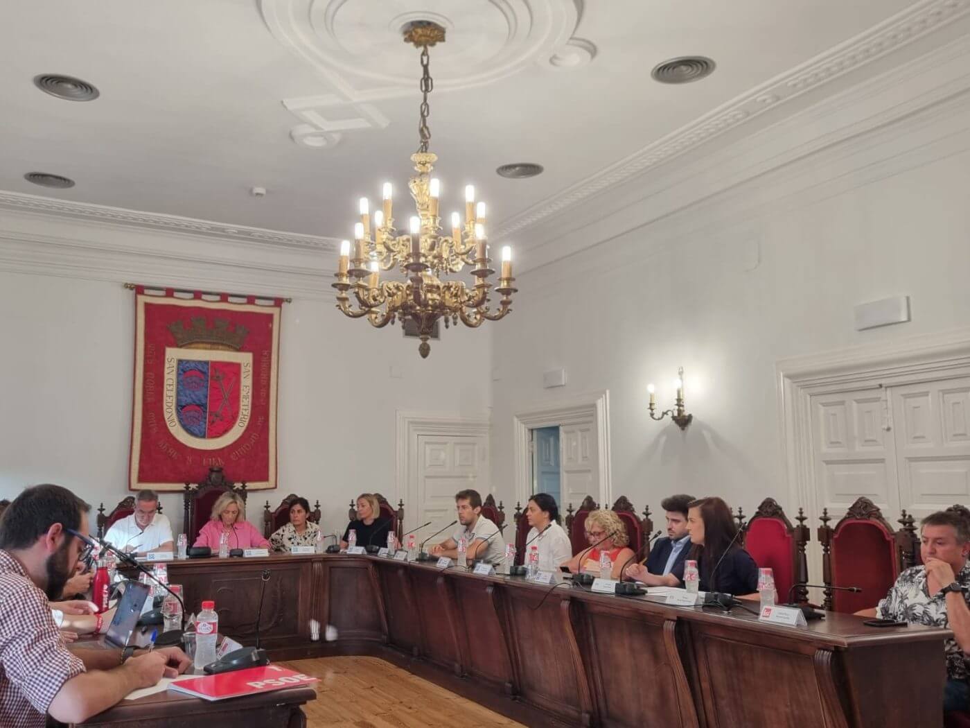 Lee más sobre el artículo El pleno del Ayuntamiento de Calahorra aprueba la composición de las comisiones informativas permanentes con el único voto en contra de Vox