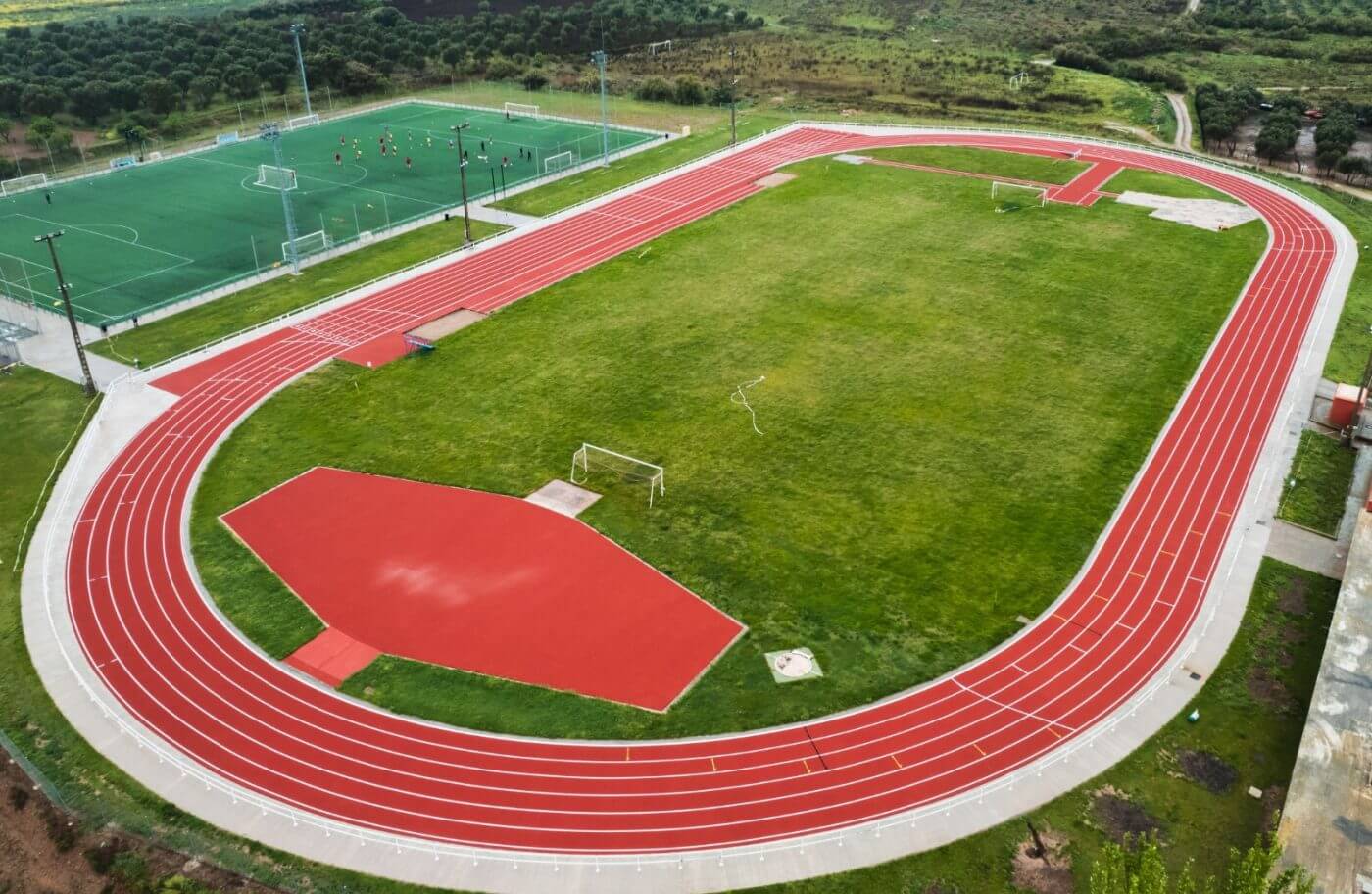 Lee más sobre el artículo El ayuntamiento de Calahorra solicita una ayuda de 600.000 euros al Consejo Superior de Deportes para mejorar las pistas municipales de atletismo
