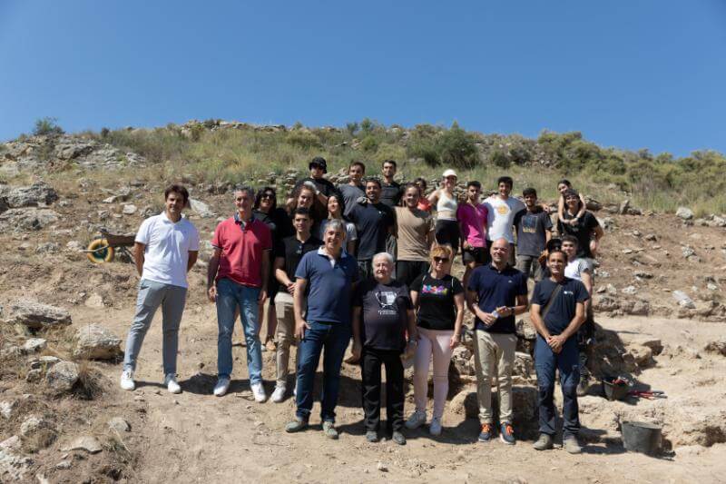 Lee más sobre el artículo El consejero de Cultura y Juventud visita un campo de voluntariado juvenil en Contrebia Leucade