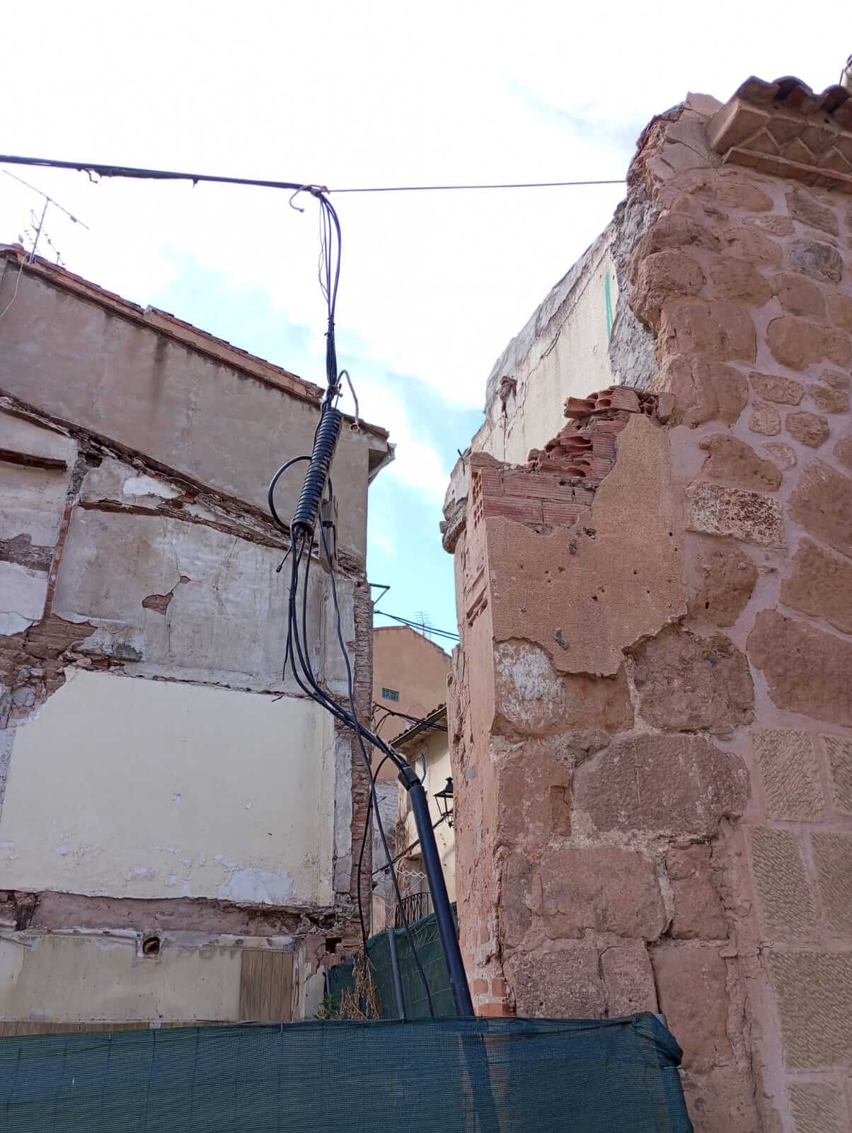 Lee más sobre el artículo Vecinos del casco antiguo de Arnedo piden al Ayuntamiento más limpieza y un mejor mantenimiento de distintas zonas del barrio