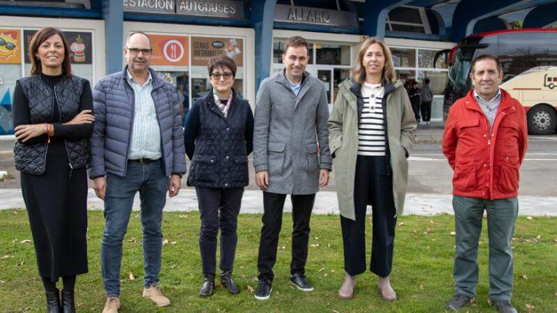 Lee más sobre el artículo El Gobierno impulsa un nuevo servicio de autobús para que los universitarios de Alfaro, Rincón y Aldeanueva lleguen a Logroño antes de las 8 horas