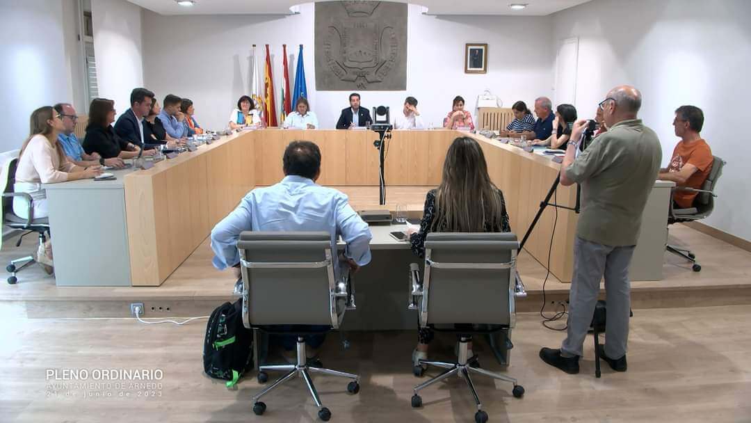 Lee más sobre el artículo El pleno del Ayuntamiento de Arnedo aprueba concertar con la Caja Rural de Aragón el crédito de dos millones de euros para el pabellón polideportivo