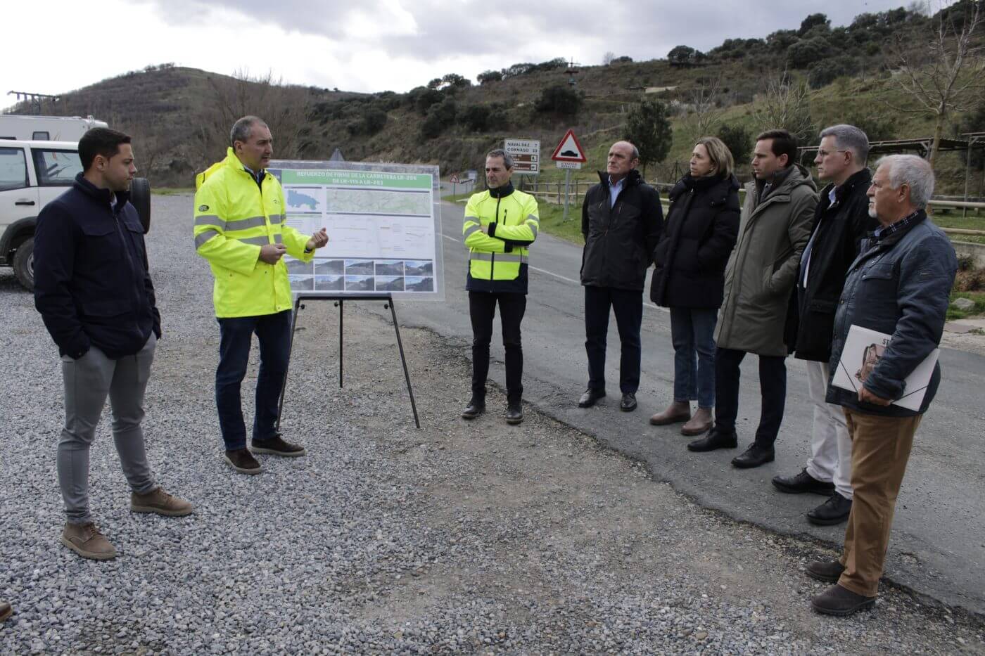 Lee más sobre el artículo El Gobierno de La Rioja invertirá 4,8 millones de euros en el refuerzo del firme de la carretera LR-286 entre Enciso y Cornago