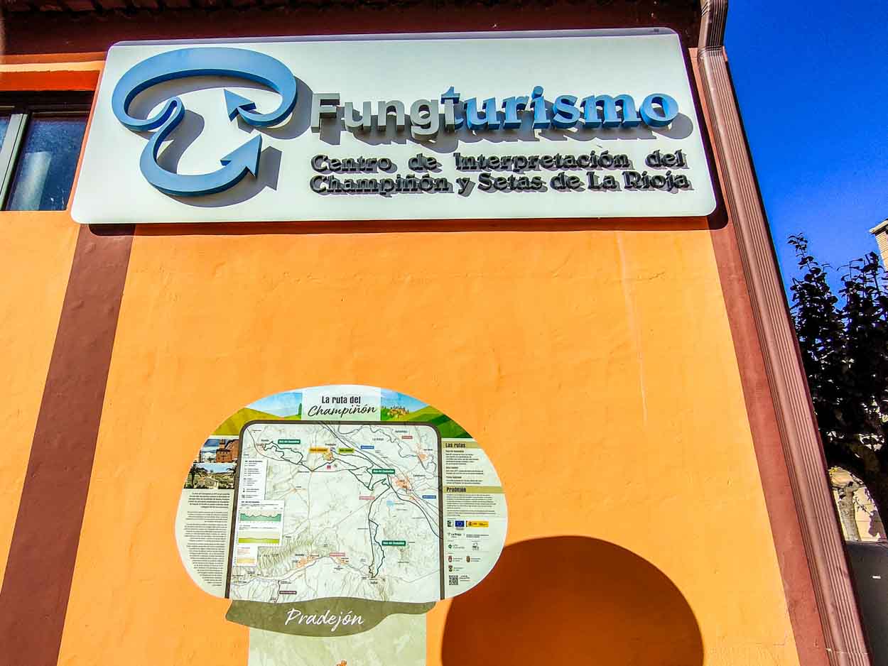 Lee más sobre el artículo «Fungiturismo» continúa aumentando las visitas al Centro de Interpretación del champiñón en Pradejón