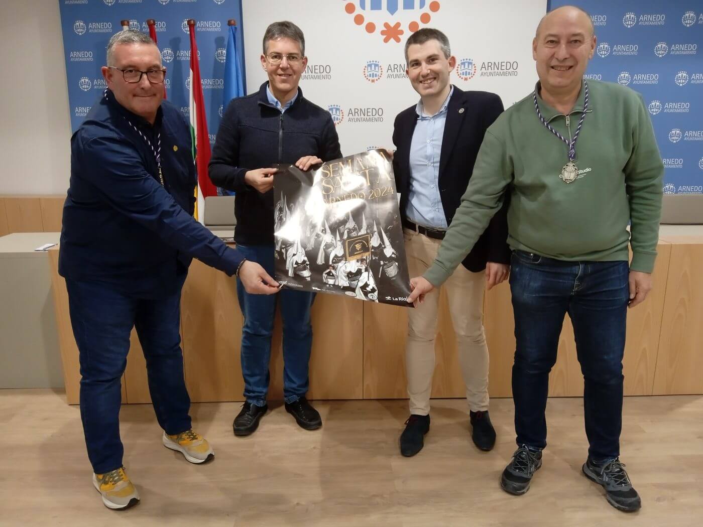 Lee más sobre el artículo Presentado el programa de la Semana Santa de Arnedo, que este año dedica su cartel al XXV aniversario de la Banda de Cornetas y Tambores