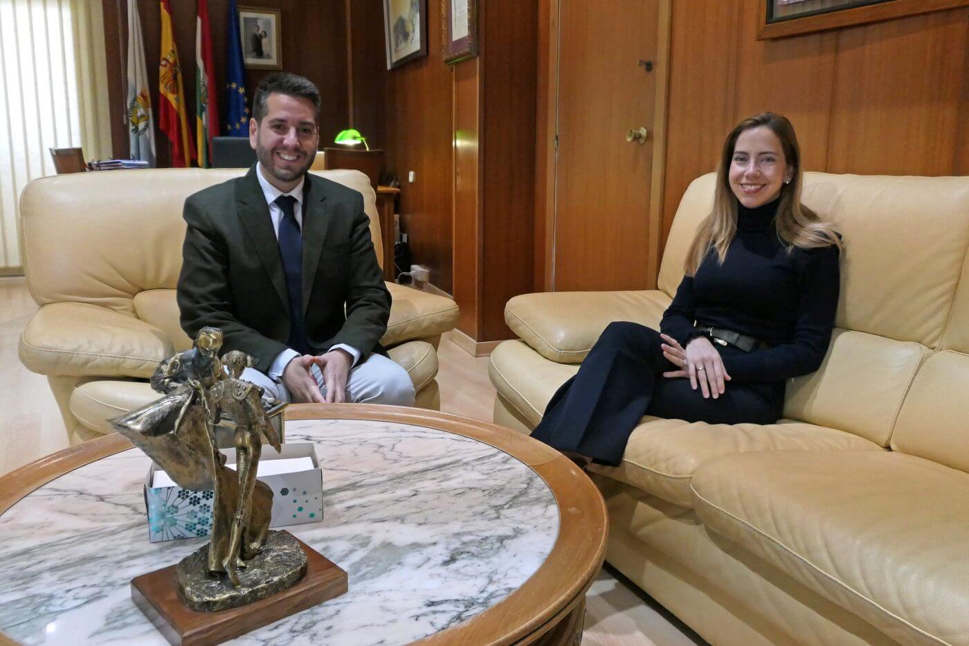 Lee más sobre el artículo La presidenta del Parlamento de La Rioja defiende en Arnedo el importante papel de los municipios «para hacer entre todos una comunidad mejor»
