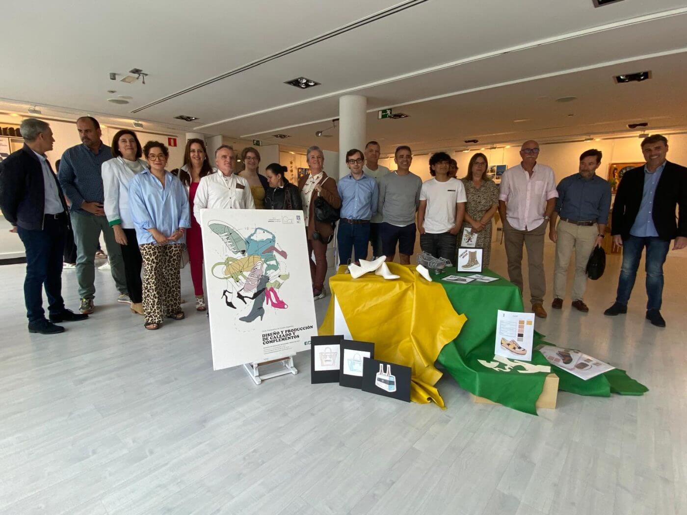 Lee más sobre el artículo Exposición de los TFG del Grado Superior de Diseño y Producción de Calzado y Complementos del IES ‘Virgen de Vico’ de Arnedo