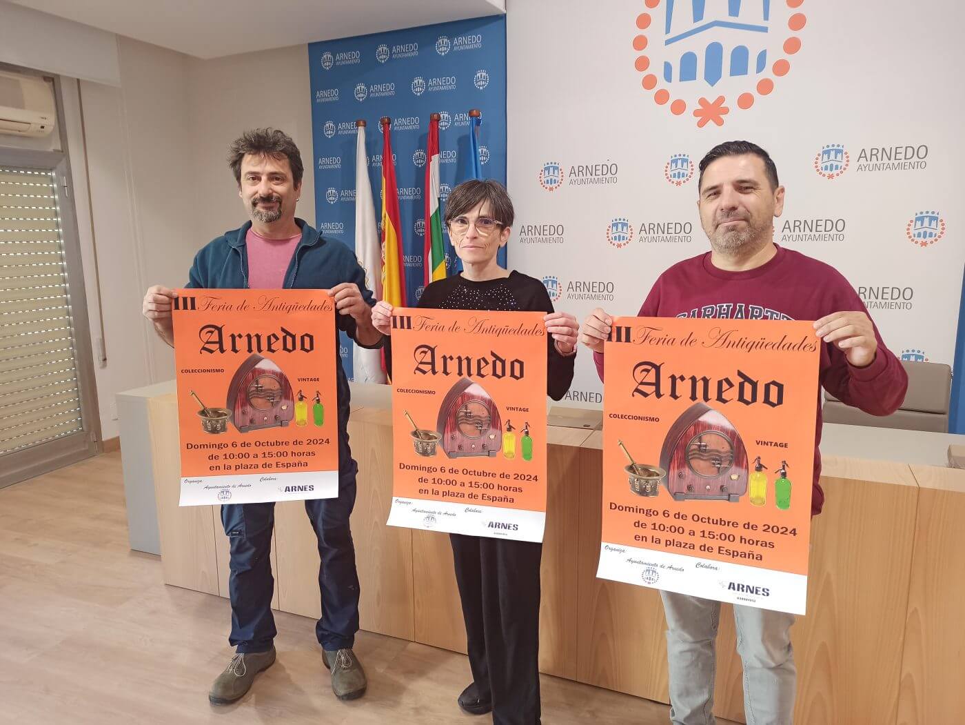 Lee más sobre el artículo Veinte anticuarios de varias provincias participarán el domingo 6 de octubre en la «III Feria de Antigüedades de Arnedo» en la plaza de España