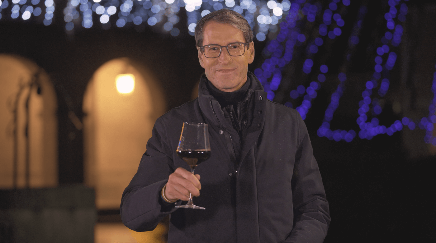 Lee más sobre el artículo El presidente del Gobierno de La Rioja felicita la Navidad a los riojanos en un mensaje institucional en el que resalta los resultados de la política de vivienda en el medio rural