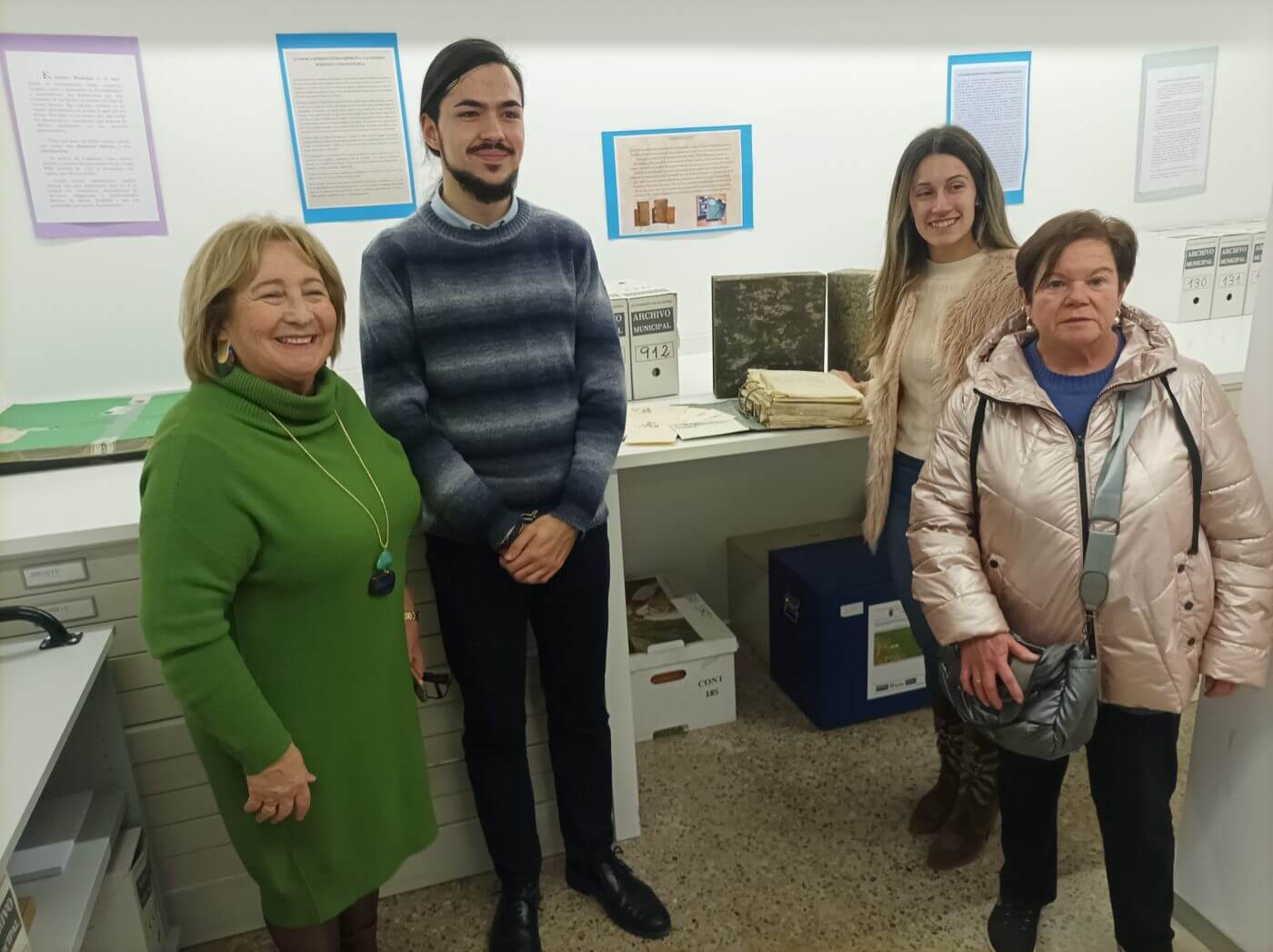 Lee más sobre el artículo Amigos de la Historia de Calahorra dona al archivo municipal documentación de la fábrica de conservas Cayetano Baroja