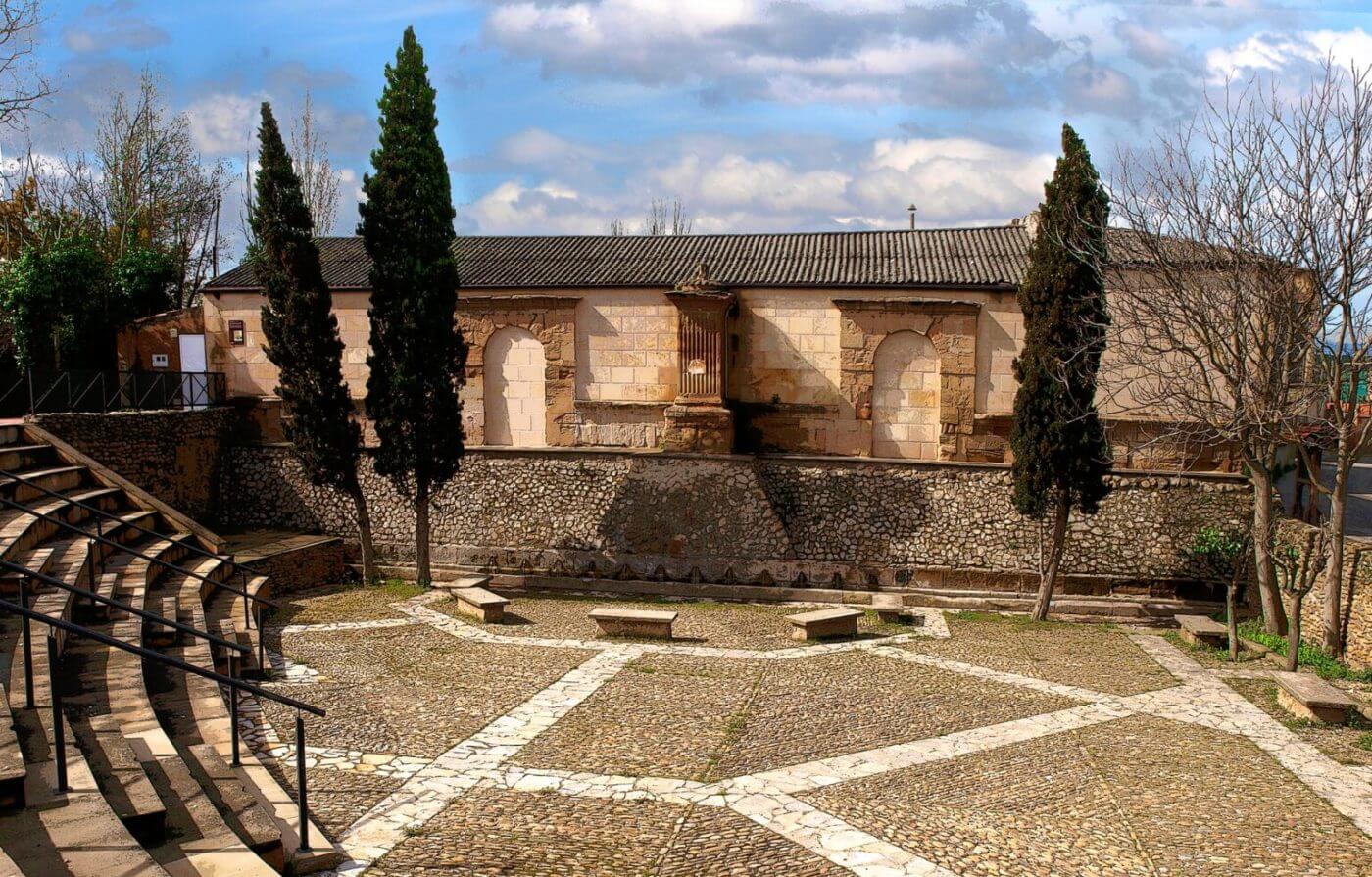 Lee más sobre el artículo El Ayuntamiento de Calahorra adjudica en 103.418 euros las obras de recuperación de la Fuente de los Trece Caños