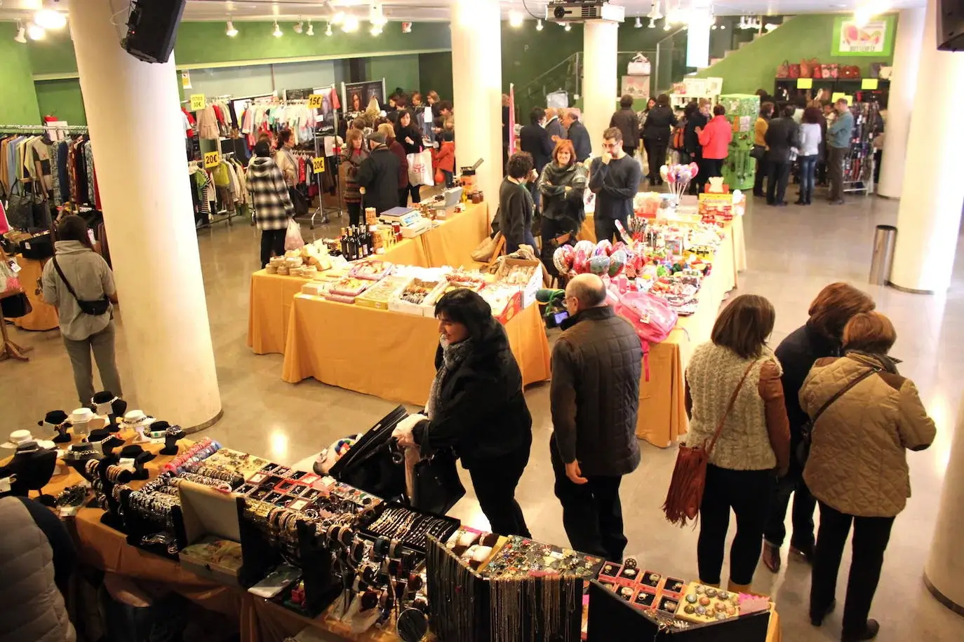 Lee más sobre el artículo La Junta de Gobierno local de Arnedo aprueba la cesión del Teatro Cervantes a la Asociación de Comercio y Hostelería para una feria de estocaje en marzo