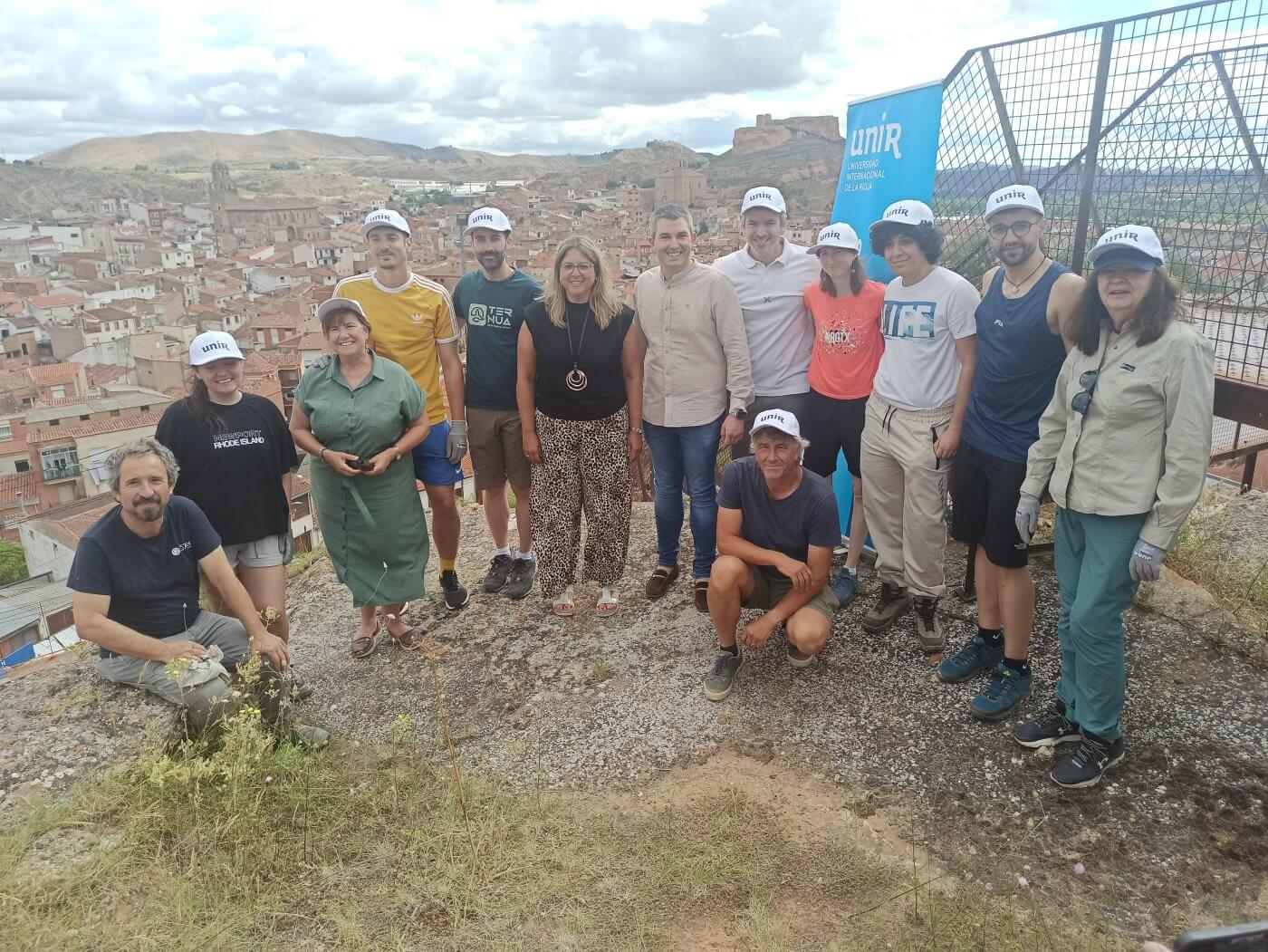 Lee más sobre el artículo UNIR inaugura sus campos experimentales de Arqueología en Arnedo y Calahorra con participantes de nueve comunidades autónoma