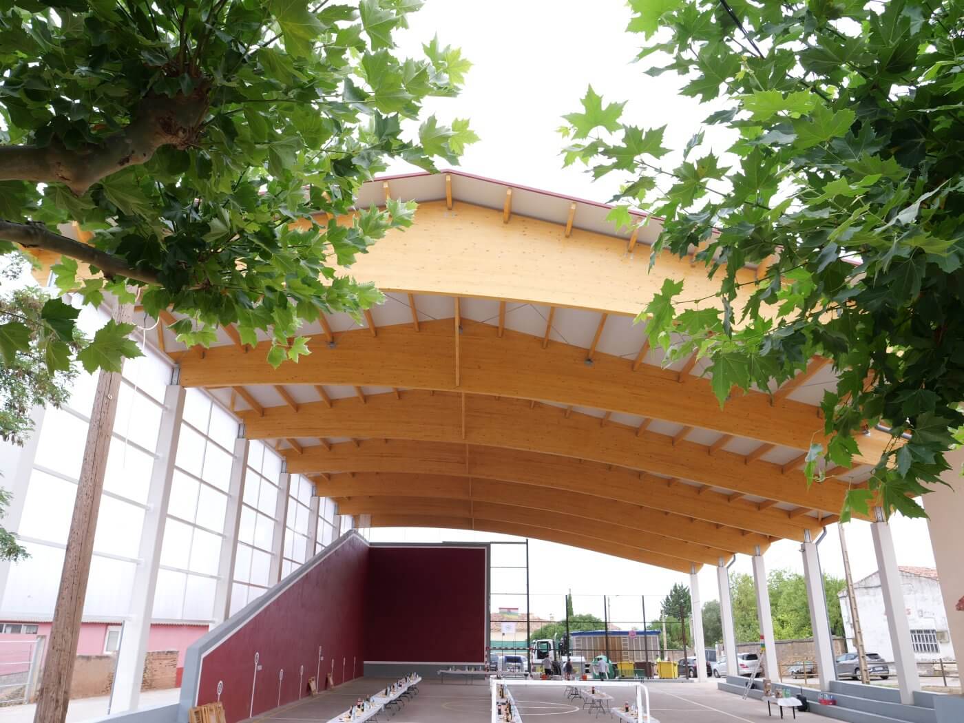 Lee más sobre el artículo Inaugurada la nueva cubierta del frontón municipal de El Redal, tras una inversión de 390.432 euros