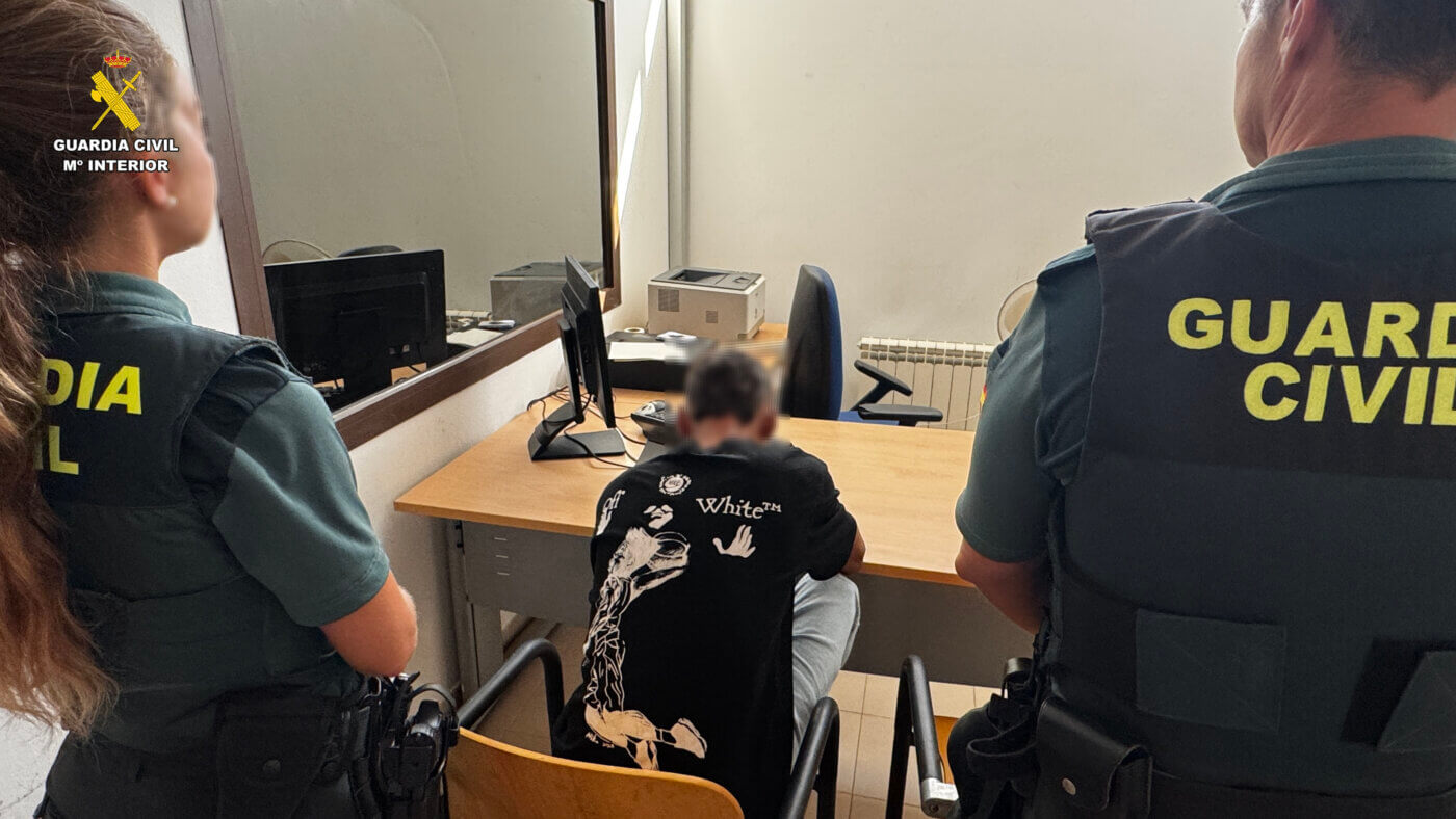 Lee más sobre el artículo La Guardia Civil detiene en Calahorra a un joven de 22 años por tentativa de homicidio, lesiones y quebrantamiento de orden de protección