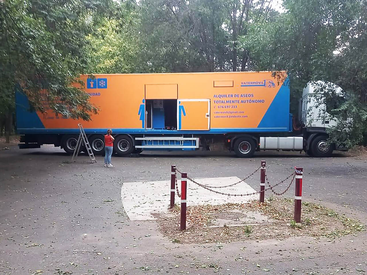 Lee más sobre el artículo El PP de Arnedo vuelve a solicitar la instalación de baños portátiles durante las fiestas de San Cosme y San Damián