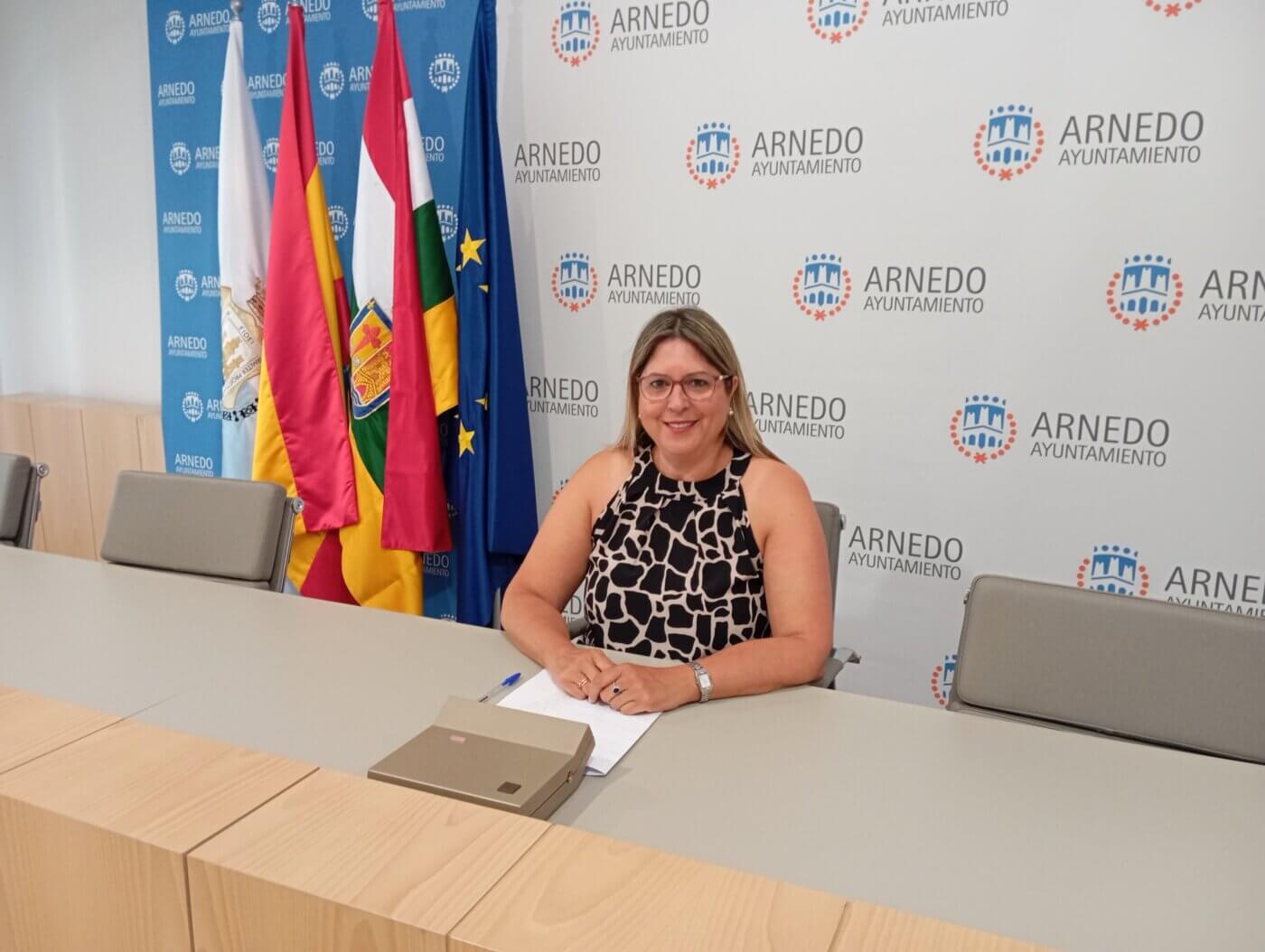 Lee más sobre el artículo La alcaldesa de Arnedo responde al PP que el Ayuntamiento ha encargado un proyecto de remodelación del campo de fútbol Sendero y pide una ampliación «bien hecha» de la Escuela Infantil