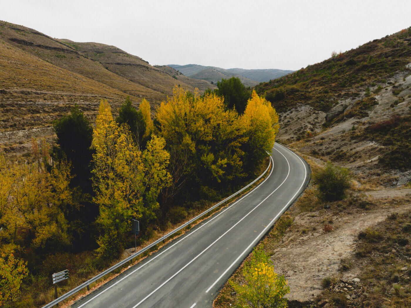 Lee más sobre el artículo Finalizan las obras de refuerzo del firme en la carretera LR-286 entre Enciso y Cornago tras una inversión de 4,8 millones de euros