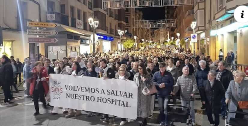 Lee más sobre el artículo Miles de riojabajeños vuelven a salir a la calle en defensa del hospital de Calahorra y de la sanidad pública