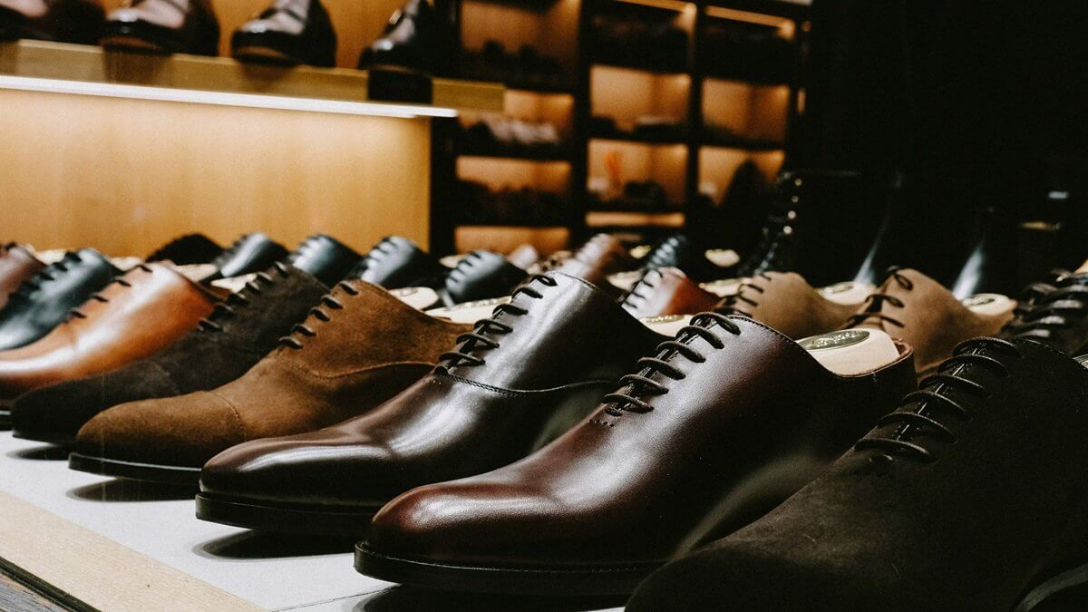 Lee más sobre el artículo Finaliza sin acuerdo la reunión de sindicatos y patronal del Calzado en el SIMA sobre la revisión salarial del Convenio 2022-2025