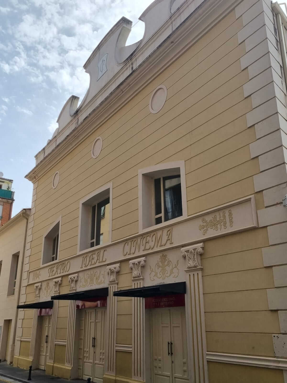 Lee más sobre el artículo Laura Reyes, Marta Arellano, Paula Toledo, Mónica Lorenzo, Luis Javier Ayensa y Mapi Gutiérrez protagonizarán el «II Pecha Kucha» el viernes 20 en el Teatro Ideal de Calahorra