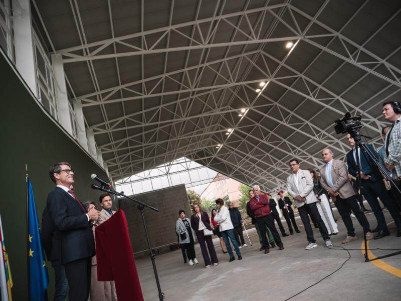 Lee más sobre el artículo El presidente Capellán inaugura la nueva cubierta del frontón de Préjano