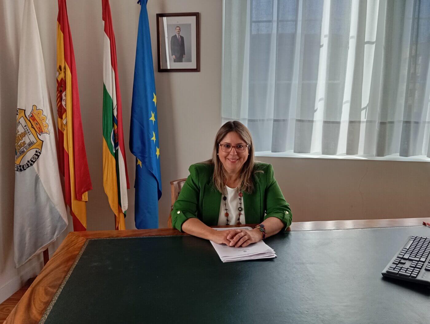 Lee más sobre el artículo La alcaldesa de Arnedo llama a los negociadores del convenio del Calzado a buscar un buen acuerdo para las dos partes, que siga mejorando el sector y haciéndolo atractivo para los jóvenes