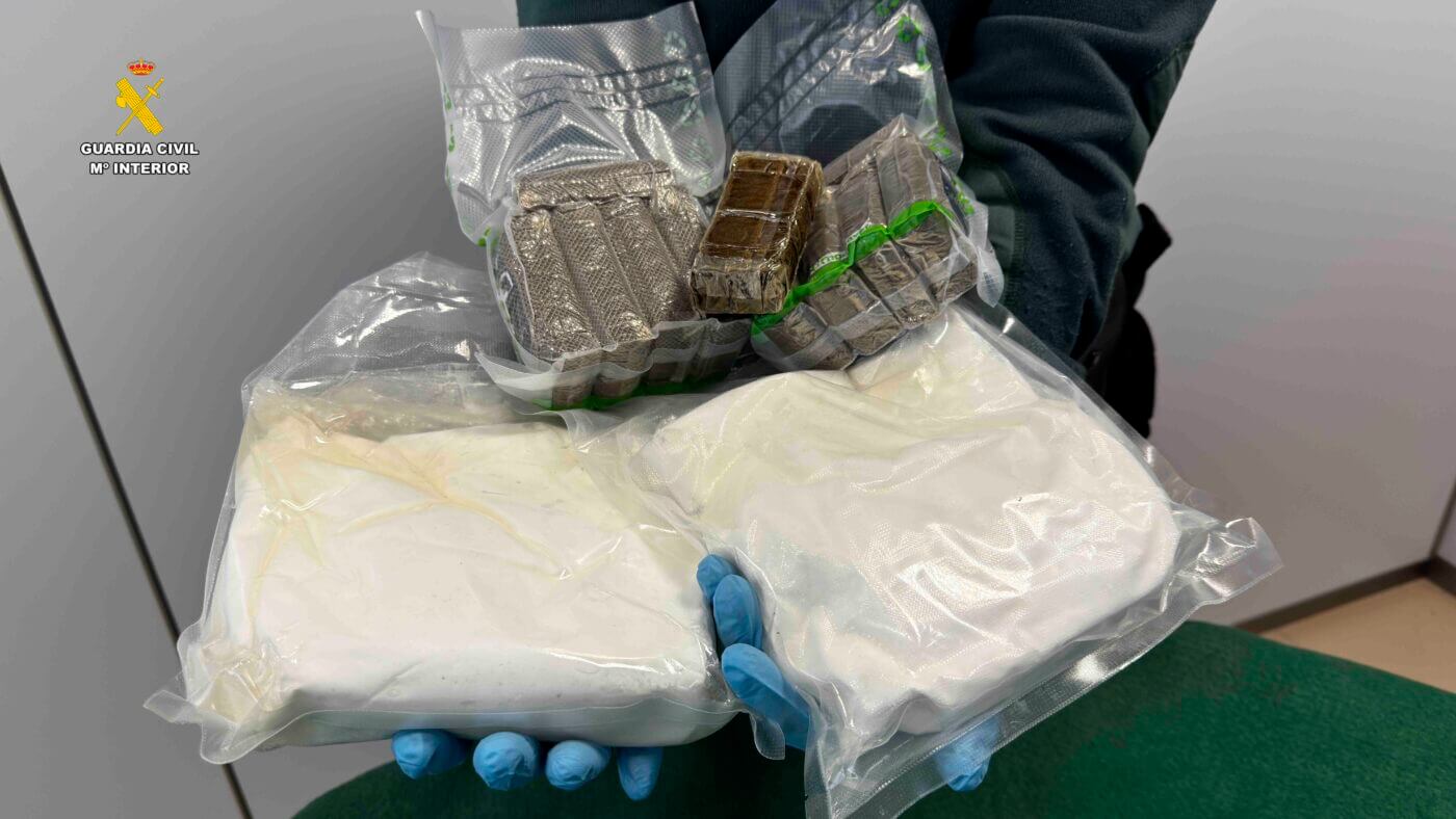 Lee más sobre el artículo La Guardia Civil incauta más de 100.000 euros en drogas en un control preventivo en La Rioja Oriental