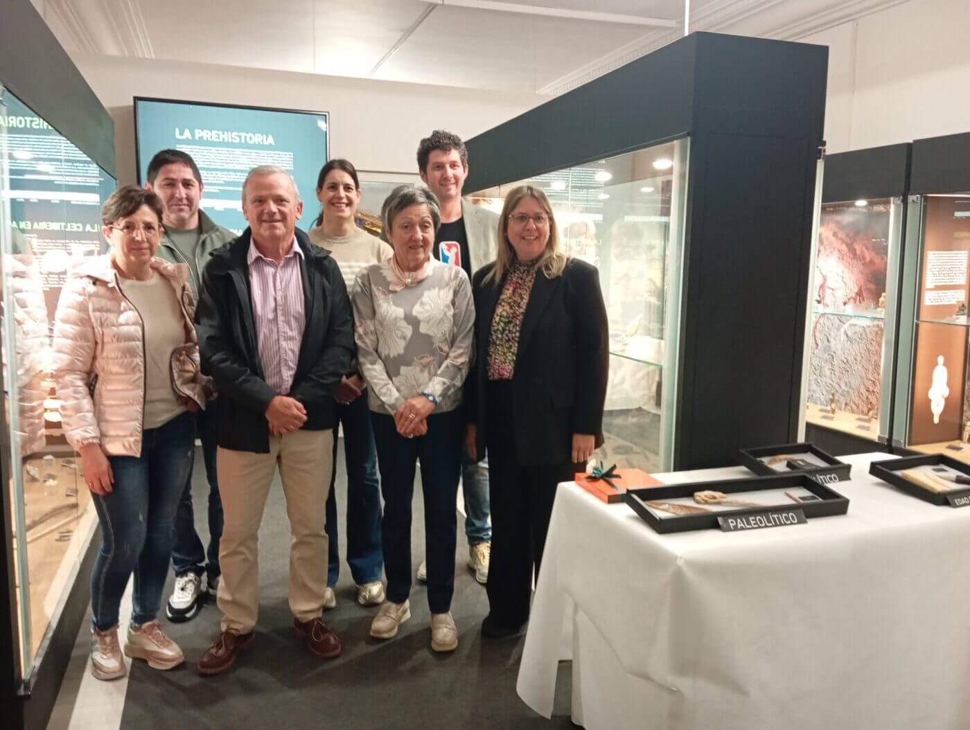 Lee más sobre el artículo Pastelería La Clavelina dona una colección de nueve piezas prehistóricas al Museo de Ciencias Naturales de Arnedo