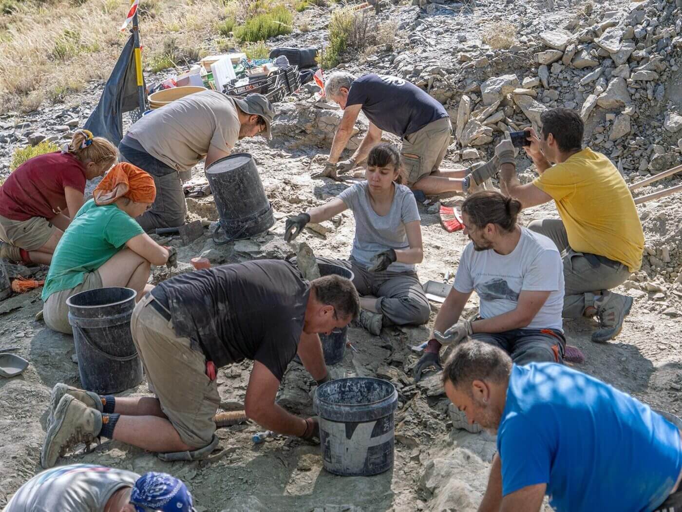 Lee más sobre el artículo El equipo Garras inicia una nueva campaña de excavaciones paleontológicas en Igea