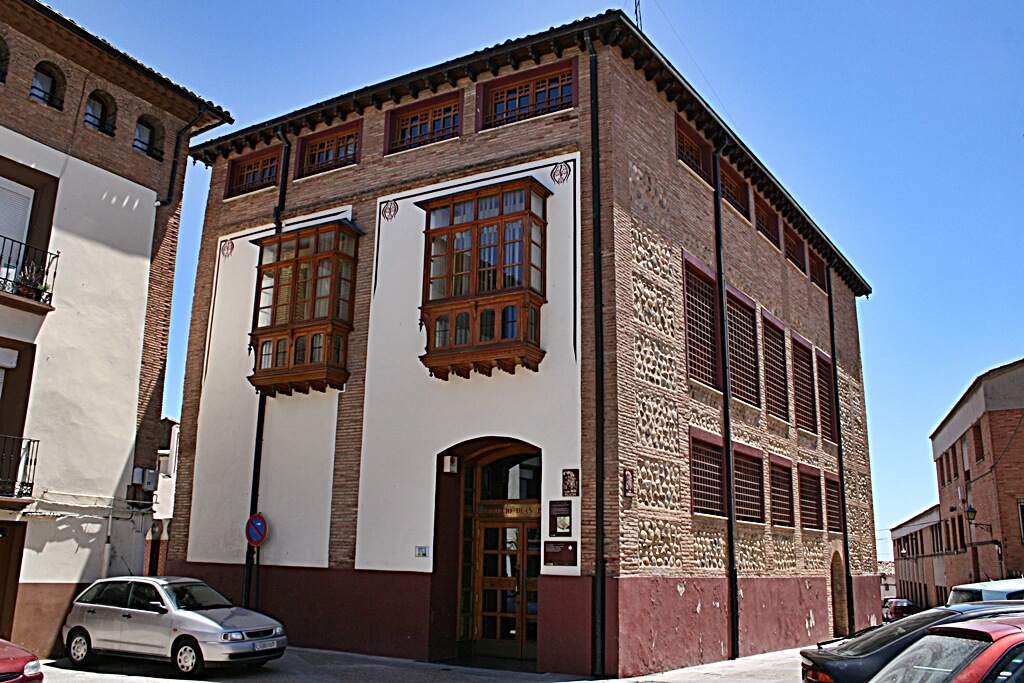 Lee más sobre el artículo El Ayuntamiento de Calahorra presenta su oferta formativa cultural para el curso 2026/2027