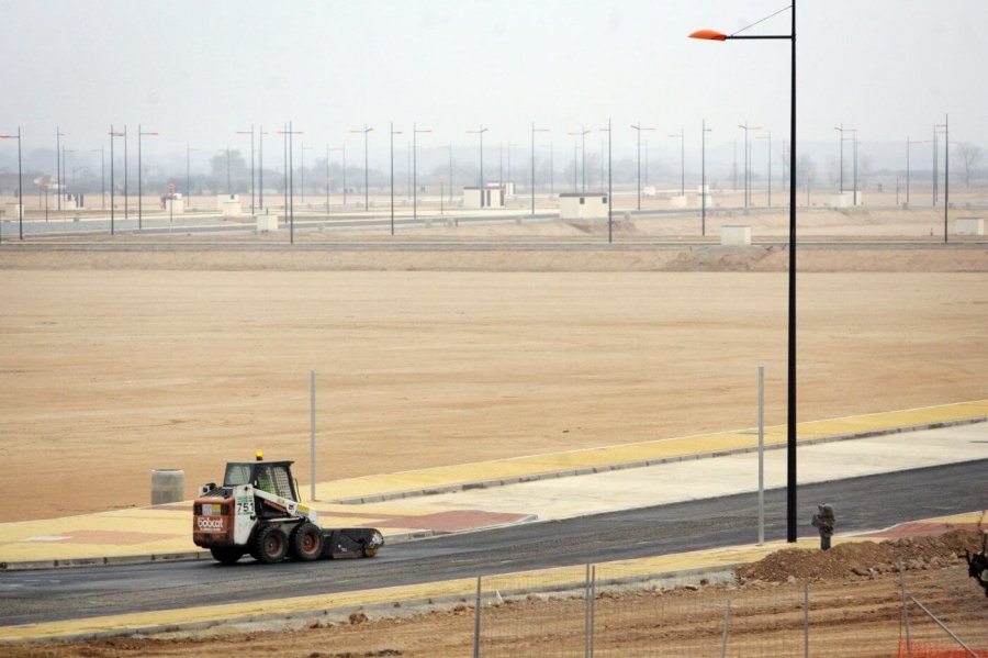 En Calahorra, el ministro de Fomento, José Blanco, visita las obras del nuevo polígono industrial de Calahorra El Recuenco.
© Justo Rodríguez 08/03/2011