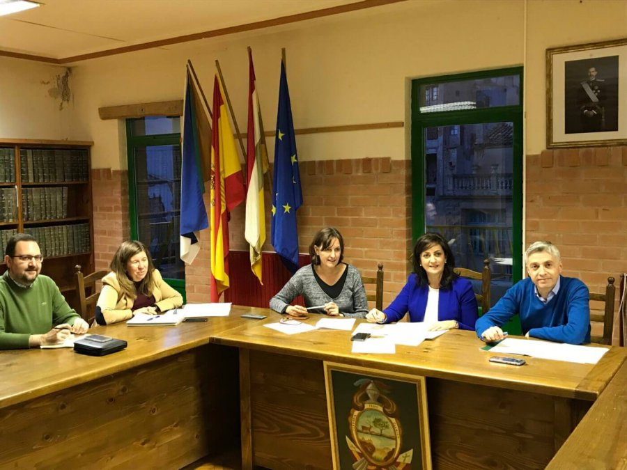 CERVERA reunion con Gobierno Rioja