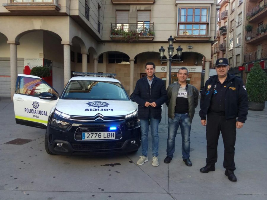 COCHE POLICIA 2