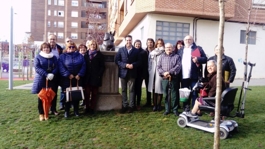 ESCULTURA VIOLENCIA GENERO 2