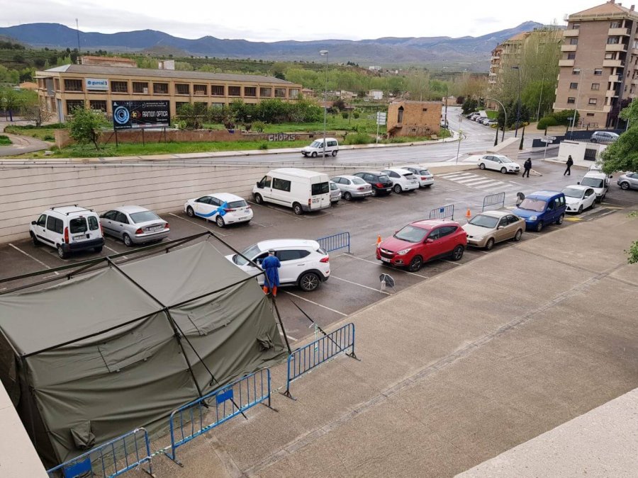 ARNEDO carpa centro salud haciendo test 2