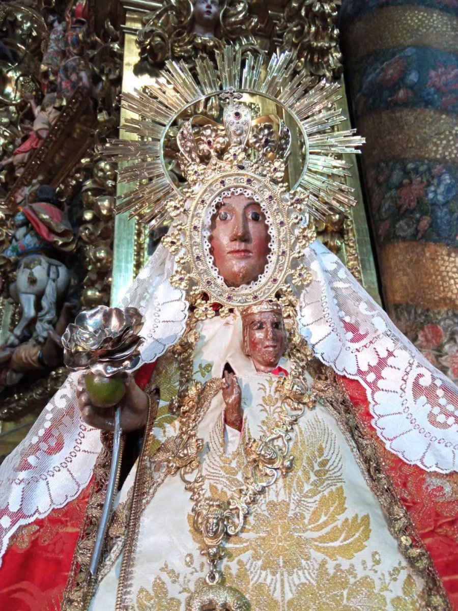 VIRGEN DE VICO rostrillo