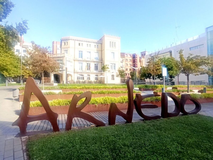ESCULTURA LETRAS ARNEDO 2
