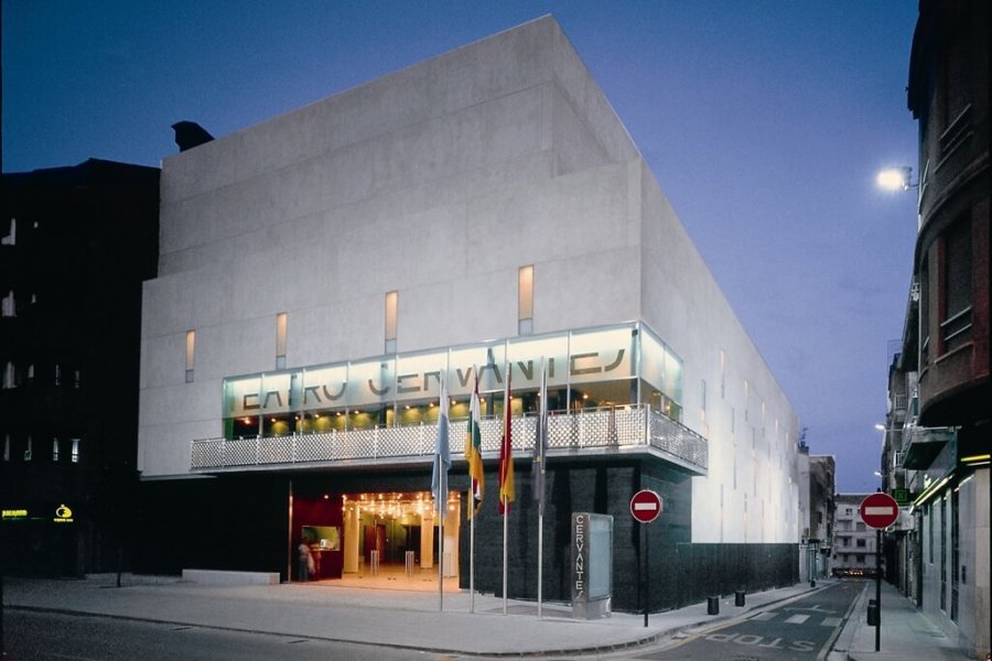 TEATRO CERVANES fachada 2