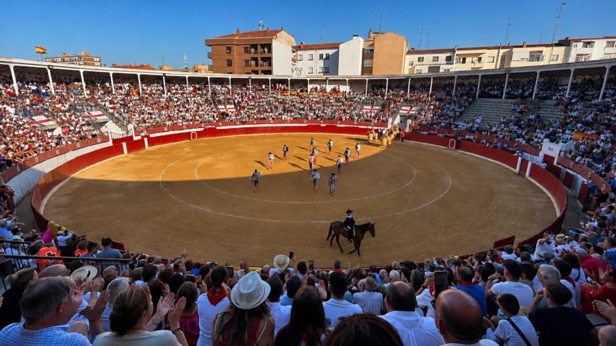 CALAHORRA plaza toros 2
