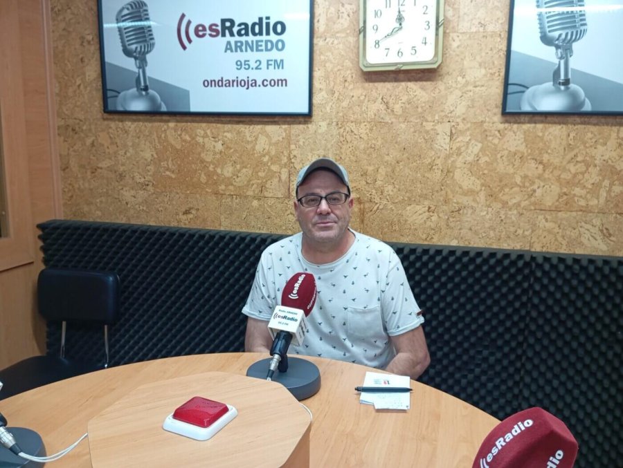 IU ARNEDO Angel Solana radio