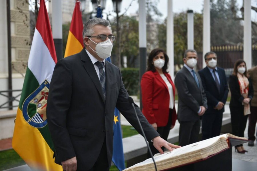 CONSEJERO JOSE ANGEL LACALZADA toma posesion 0