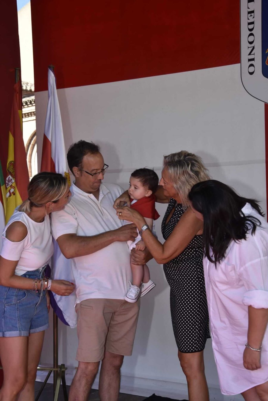 CALAHORRA fiestas pañuelos niños