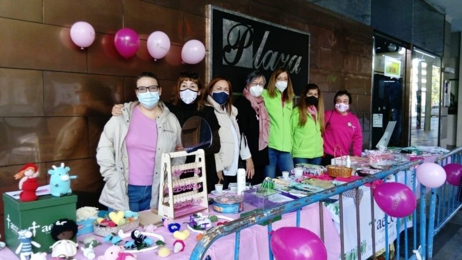 AECC DIA CONTRA CANCER MAMA 1