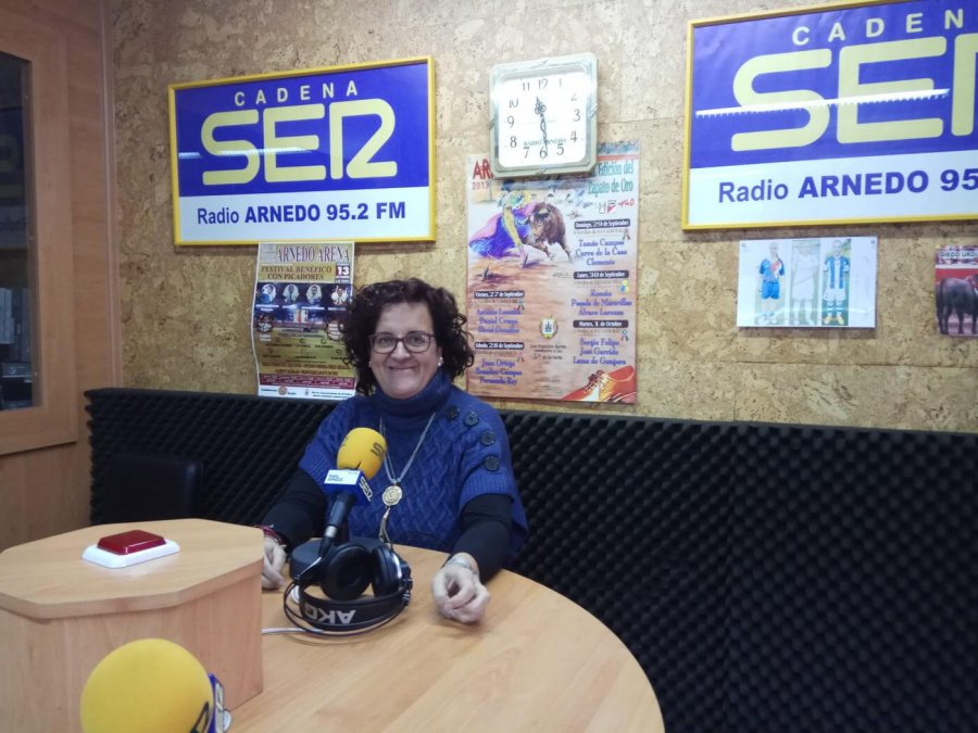ESTHER RUBIO RADIO