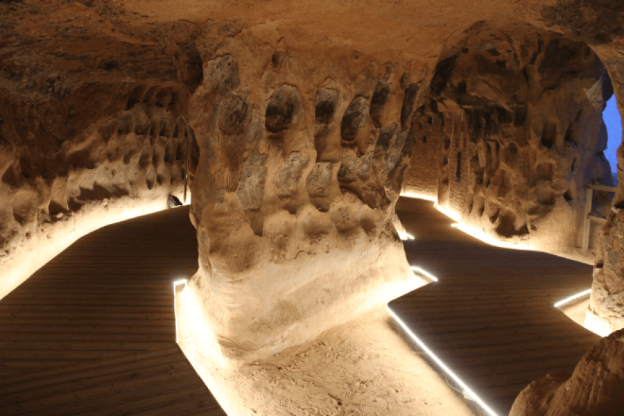 CUEVA CIEN PILARES 3