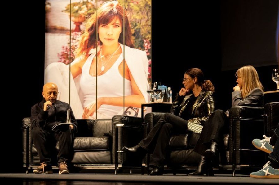 OCTUBRE CORTO MARIBEL VERDU 1.JPG